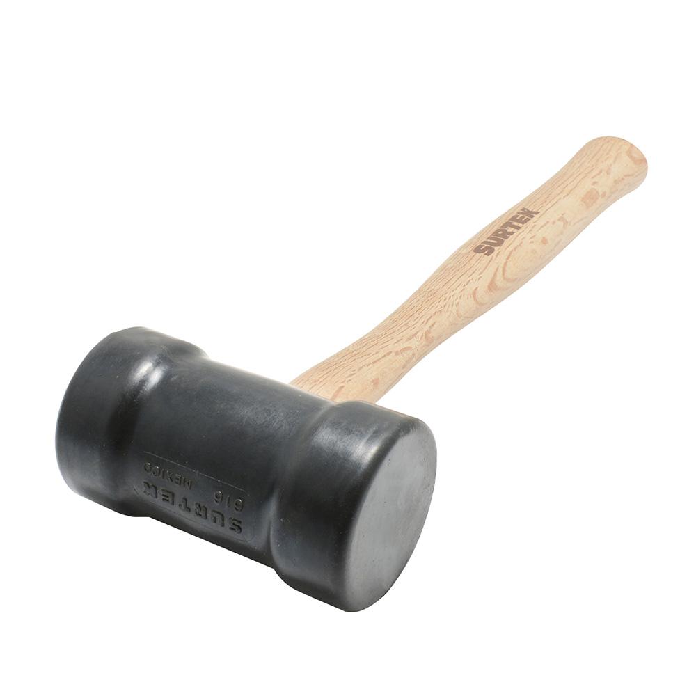 Mazo con cabeza de hule negro con mango de madera 14", 16 oz